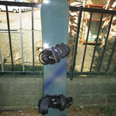 BURTONスノーボードを譲ります