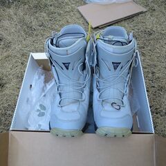 BURTONスノーボードブーツを譲ります