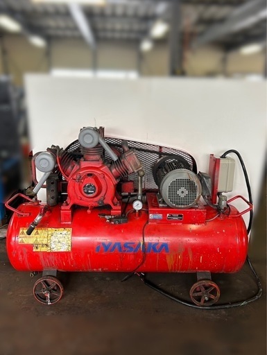 富士コンプレッサー／エアーコンプレッサー／10馬力／2段式／圧力開閉式／小型往復空気圧縮機／W-75／中古