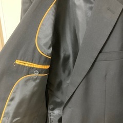 メンズスーツジャケット黒の画像
