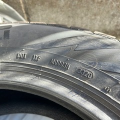 スタッドレスタイヤ 185/65/15の画像