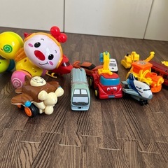 (お取引中)おもちゃ　乗り物 色々まとめて　の画像