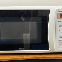 K2412-267 Panasonic電子レンジ2017年製 NE-E22A1-W 通電確認済み キズ 汚れあり