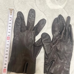 最終お値下げ！クロエ　フェイクレザー手袋　レディースの画像