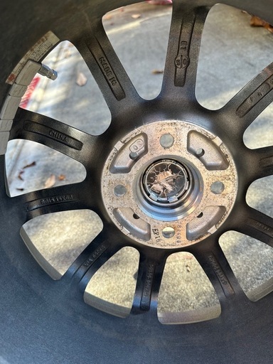 【美品】ピレリ スタッドレス 175/65R15  Lehrmeister ESTROSA  15インチ6J  タイヤホイール4本セッ