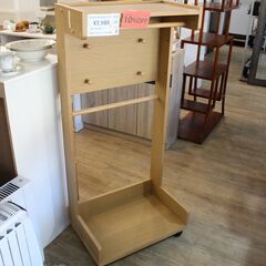 【川崎市宮前区リサイクルオフ】カリモク　ハンガーラック　子供部屋に♪