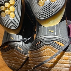 PUMA  プーマの運動靴の画像