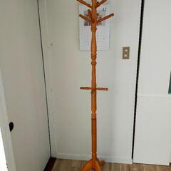 木製ポールハンガーの画像
