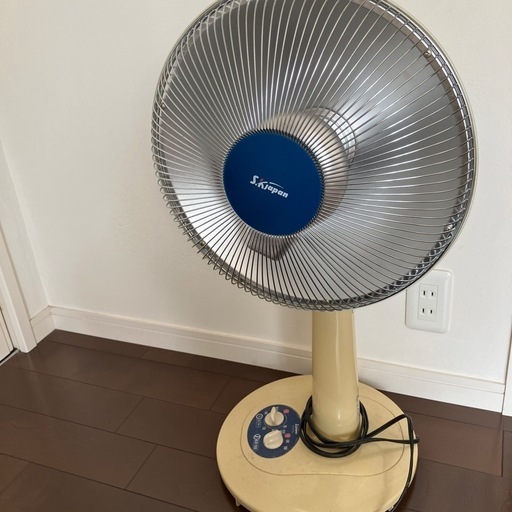 あったかい電気ストーブ
