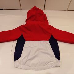 キッズ服　男の子 サイズ１００　シャカシャカ長袖ジャンパー１点の画像