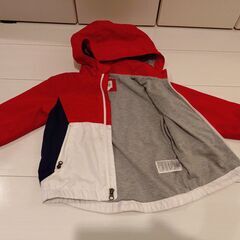 キッズ服　男の子 サイズ１００　シャカシャカ長袖ジャンパー１点の画像