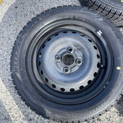 スタッドレスタイヤ 155/65R14 鉄ホイールの画像