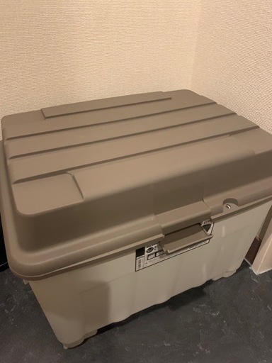 プラスチック収納ボックス\n