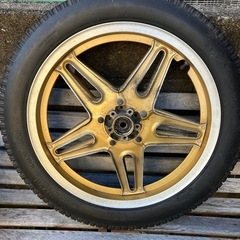 売り切ります。旧車バイクのホイールタイヤセットです。