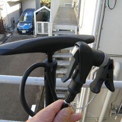 プロ仕様自転車ポンプ タンク&メーター付 ブランド品GIYO.AIR.SUPPLY 中古良品 コンディションは良好 取りに来ていただける方・受け渡し日時自由            の画像