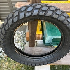値下げ、旧車SR125の前後タイヤ、リヤはブロックタイプ‼️