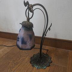 レア、ヴィンテージ、フランスVIANNE(ヴィアンヌ)テーブルランプ、ブロンズ、ガラスシェードの画像