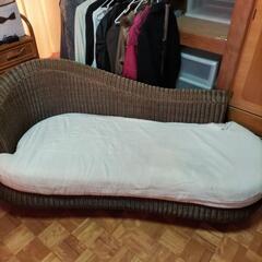 ラタンソファーの画像