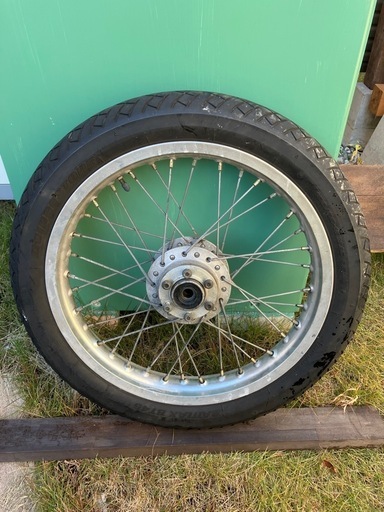 値下げ、ヤマハＳR400のフロントタイヤホイール