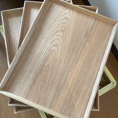 30センチ×40センチ　滑り止め付き木製トレー
