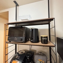 突っ張り壁面収納
