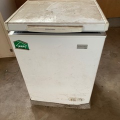 至急！家庭用冷凍庫　無料です