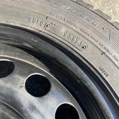🚗【スタッドレスタイヤ、ホイール4本】175/65R/15の画像