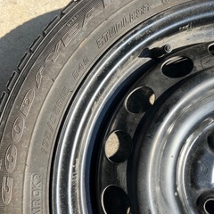 🚗【スタッドレスタイヤ、ホイール4本】175/65R/15の画像