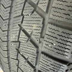 ファミリーカー、スタッドレスタイヤの画像