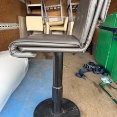 中古　バーチェア　一台の値段の画像