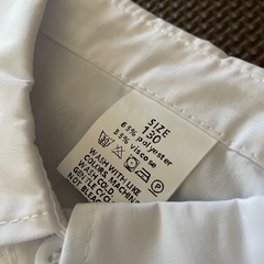 新品キッズ長袖シャツ130の画像