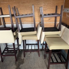 木製　カウンターバーチェア　一台の値段の画像