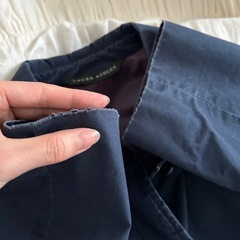 ローラアシュレイ　レインコート　ネイビー　紺色　ステンカラーコート　コットンの画像