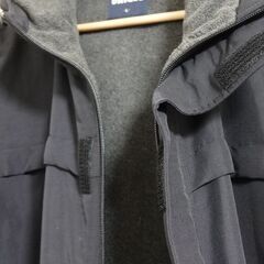 ユニクロ　フード付き防寒ロングコート　サイズLの画像