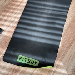 FITBOX フィットネスバイク 本体とマット付き　フィットボックス　モニター付の画像