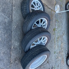 スタッドレスタイヤ205/65R16の画像