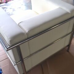 ⑯-2　未使用/新品　アウトレット　ソファー 1人掛け 幅72cm デザイナーズ ソファー Le Corbusier 脚 スチールの画像