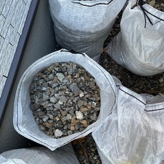 【決まりました】砂利の画像