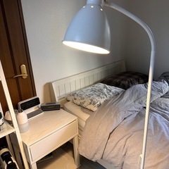 IKEA 読書ランプ