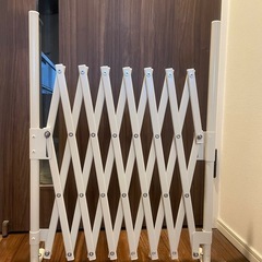 子供、ペット用ゲート