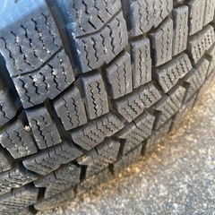 スタットレスタイヤ　ダンロップ　15インチ　4本　アクアなどの画像