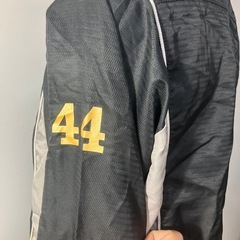 ☆値下げ☆K2412-285 umbro ピステ ゲームシャツ チームロゴ・ナンバー入り サイズ:160の画像