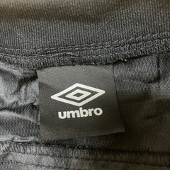 ☆値下げ☆K2412-285 umbro ピステ ゲームシャツ チームロゴ・ナンバー入り サイズ:160の画像