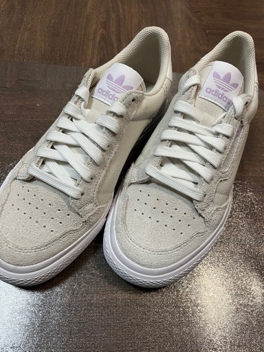 アディダス　24センチ