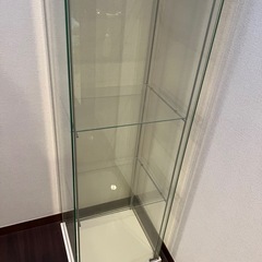 ショーウィンドウケースガラス　商品棚の画像