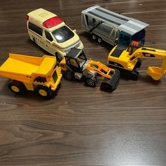 働く車のおもちゃの画像