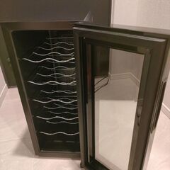 アイリスオーヤマ　ペルチェ式　12本の画像