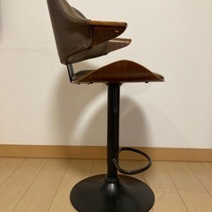 昇降式チェアーの画像
