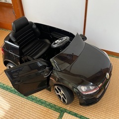 電動の車　フォルクスワーゲン