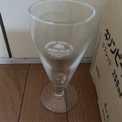 ビールグラスの画像